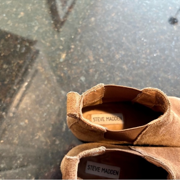 Steve Madden Brown Suede Ankle Boots - Picture 4 of 6